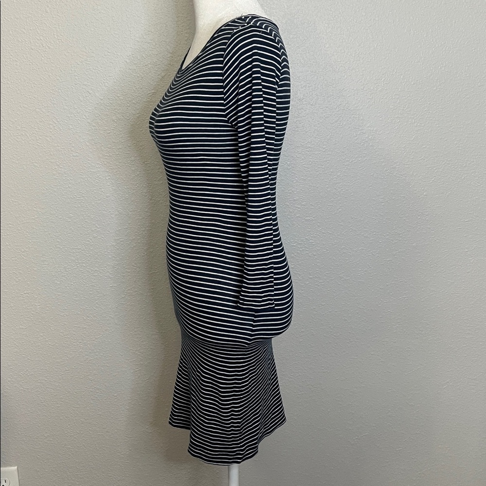 BCBG Ribbed TShirt Dress Blue/White Stripe Size Small - Picture 5 of 8
